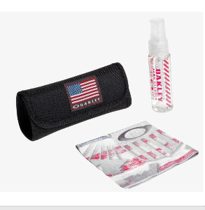 Oakley USA Flag Lens Cleaning Kit - Image 1